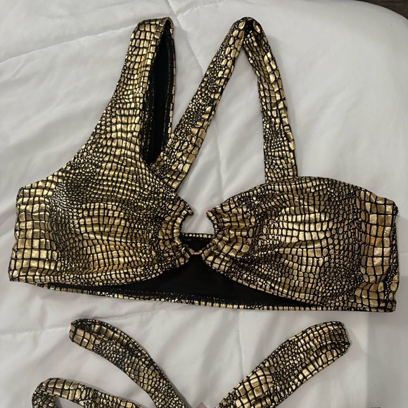 Gold Patterned Bikini Set - Picture 3 of 4
